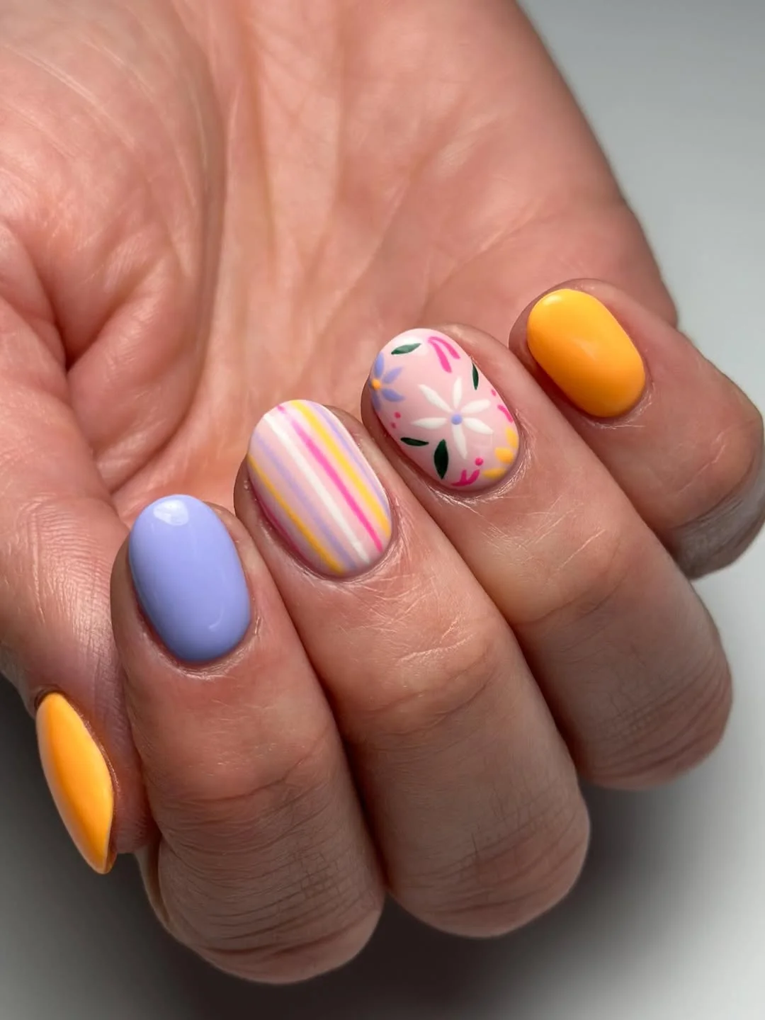 Light Summer Nails 2026:  Soft & Trendy Nail Ideas to Try This Season