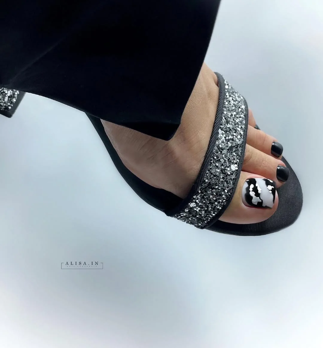 Pedicure Ideas – Summer Trends 2026: Classy, Beachy & French Tip Designs to Save Now