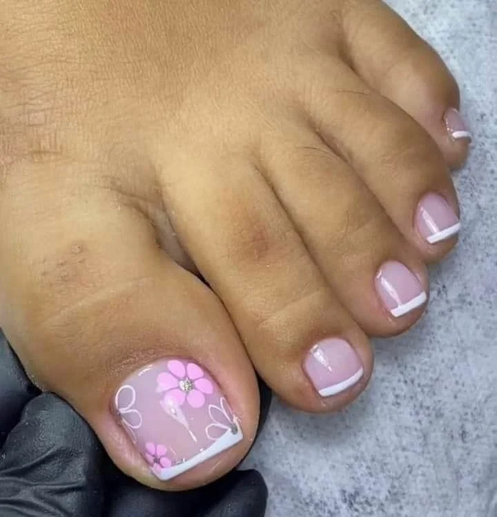 Pedicure Ideas – Summer Trends 2026: Classy, Beachy & French Tip Designs to Save Now