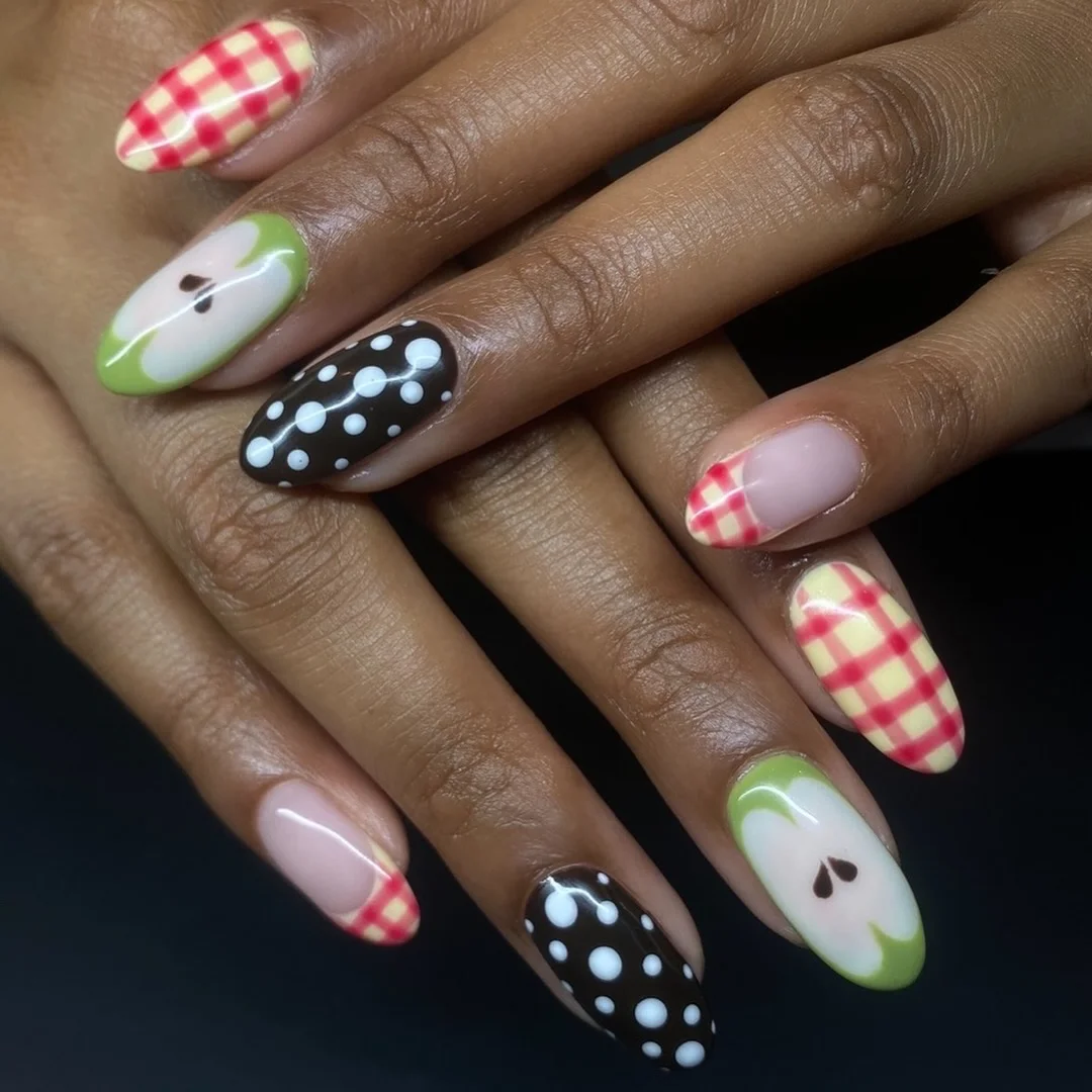 Summer Beach Nails 2026:  Coastal Manicure Ideas That Feel Like Vacation